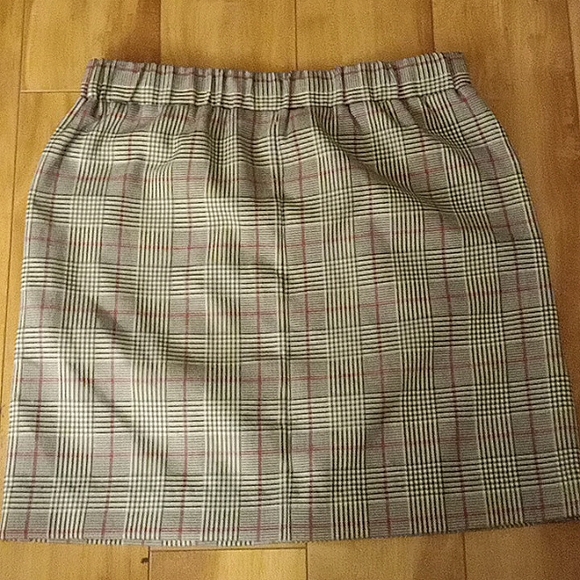 Plaid mini skirt - Picture 2 of 2